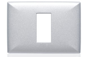 PLACA 1 PUESTO S22 ALUMINIO PLATA C/SOPORTE 220137 SINTHESI