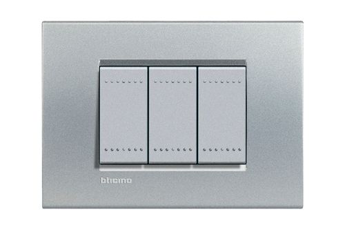 PLACA 3 PUESTOS TECH LNA4803TE LIVING LIGHT
