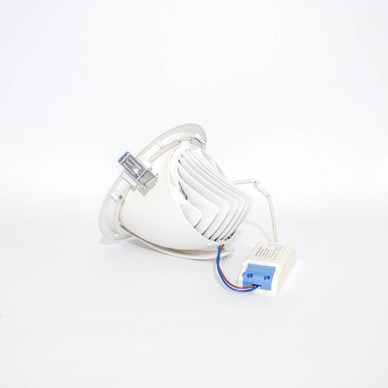 FOCO-LED-EMBUTIDO-TRENT-40W-8--3000K-3200LM-DIRIGIBLE-Aluminio-Blanco