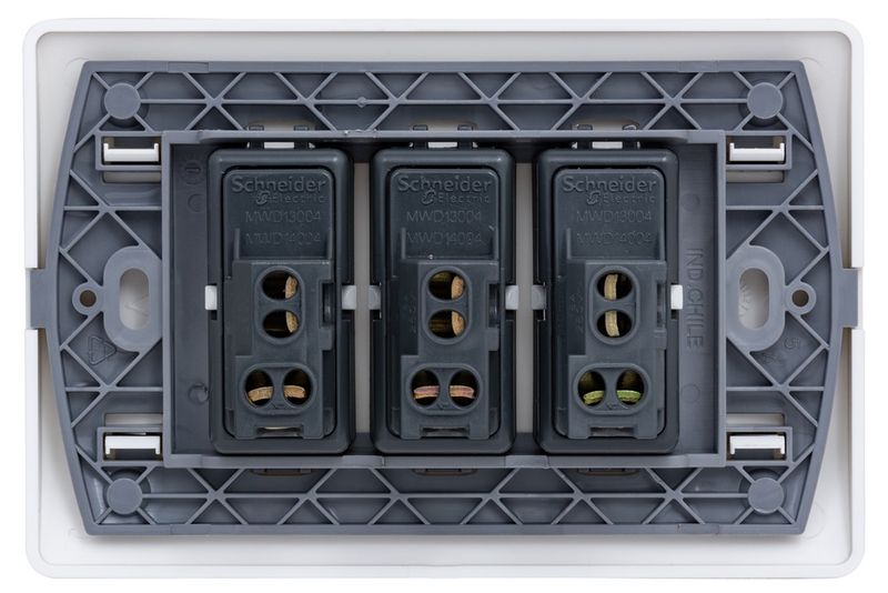 INTERRUPTOR TRIPLE 9/32 16A 250V ARMADO BLANCO GENESIS