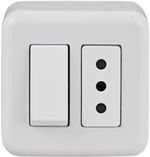 CASQUETE ARMADO 9/12 16A + TOMA CORRIENTE 10A BLANCO GENESIS MWD66250