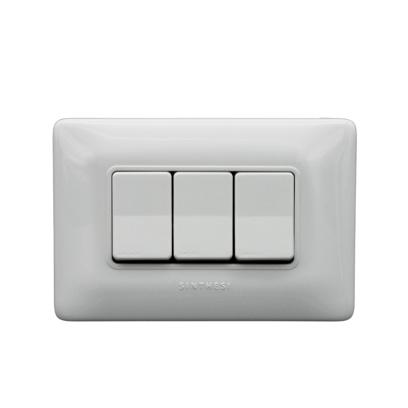 Interruptor-9-32-Triple-S12-Blanco