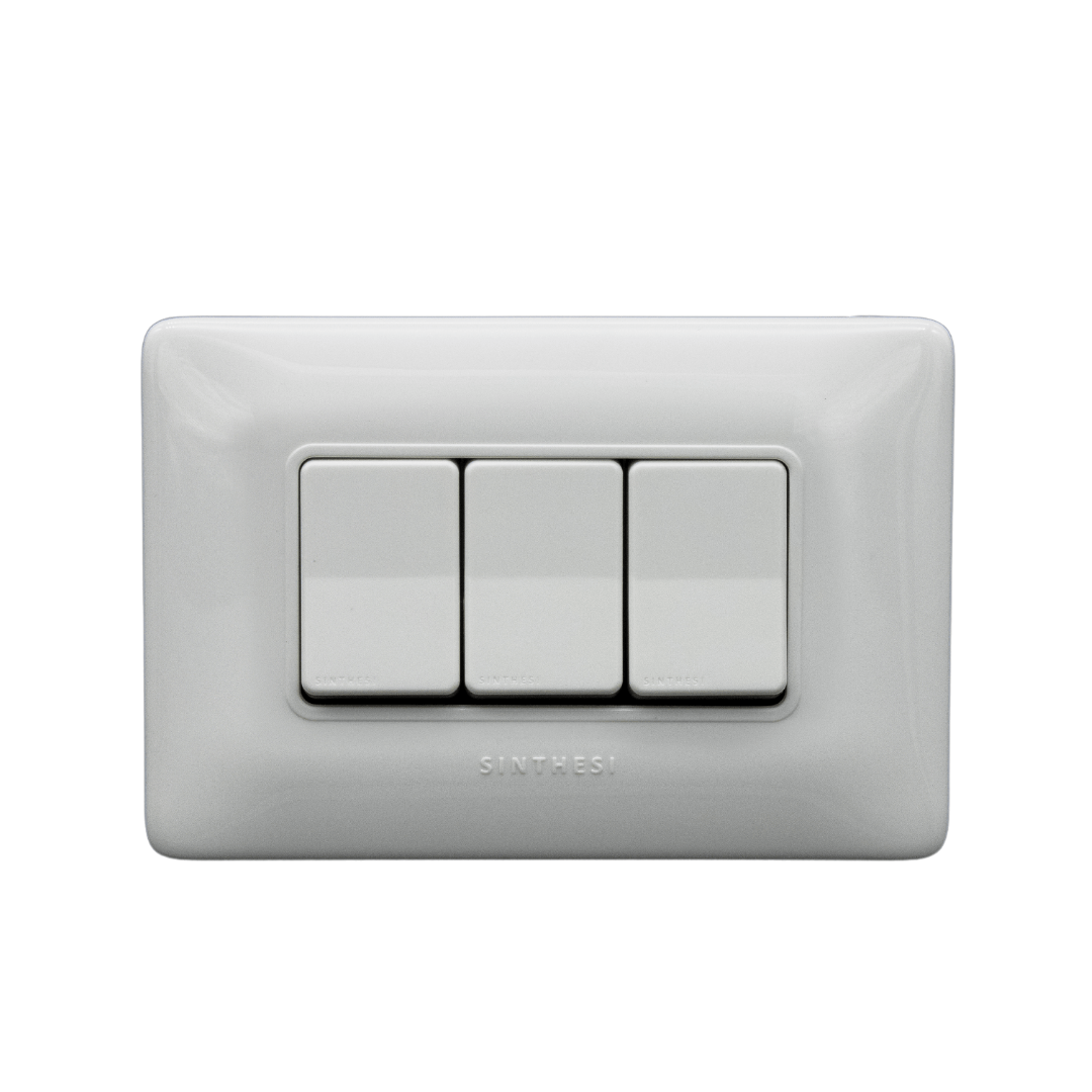 Interruptor Triple 9/32 10A-250V Sobrepuesto, Color Blanco
